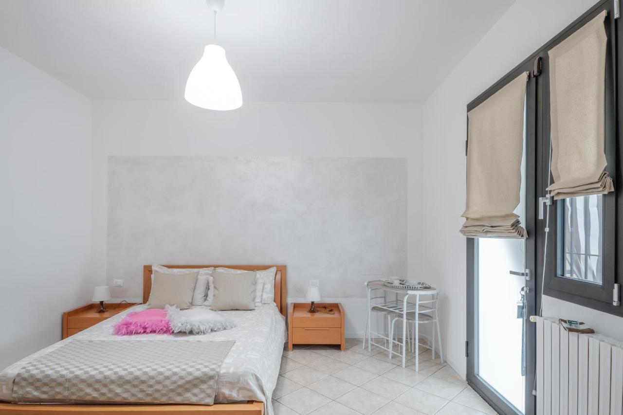 B&B Casa Gaia - 西尔米奥奈 外观 照片